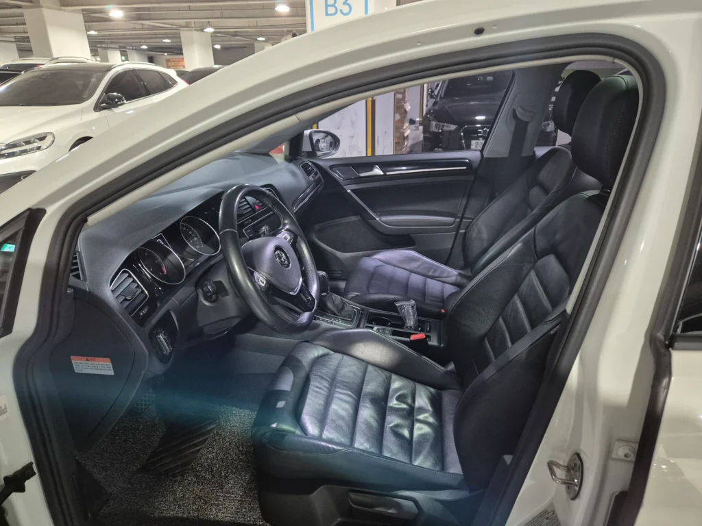 Volkswagen Golf 7th Generation 2.0 TDI Premium