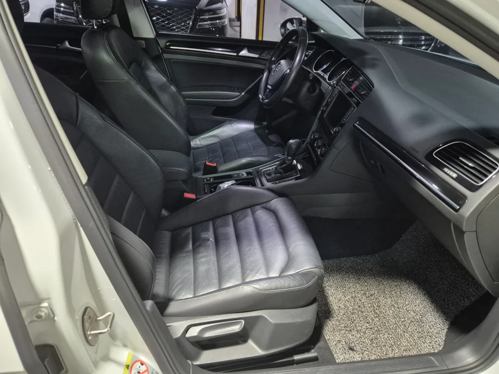 Volkswagen Golf 7th Generation 2.0 TDI Premium