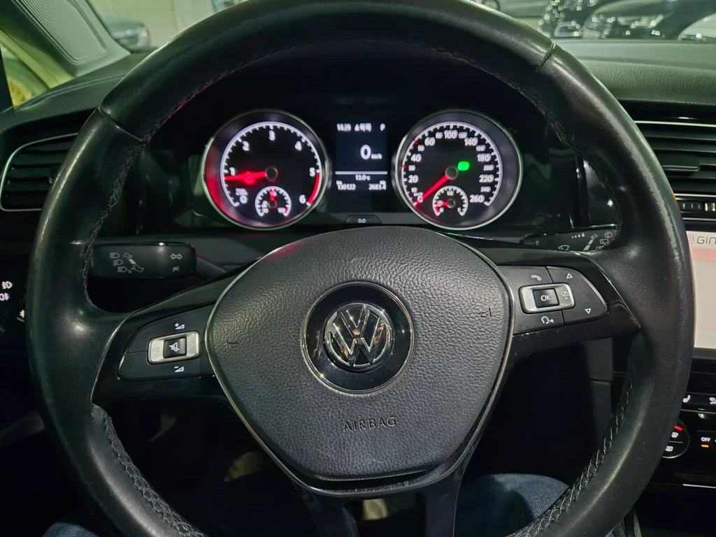 Volkswagen Golf 7th Generation 2.0 TDI Premium