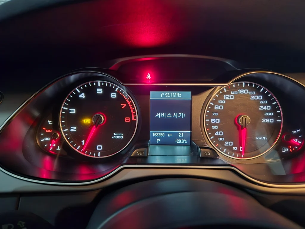 Audi New A4 40 TFSI Quattro Dynamic