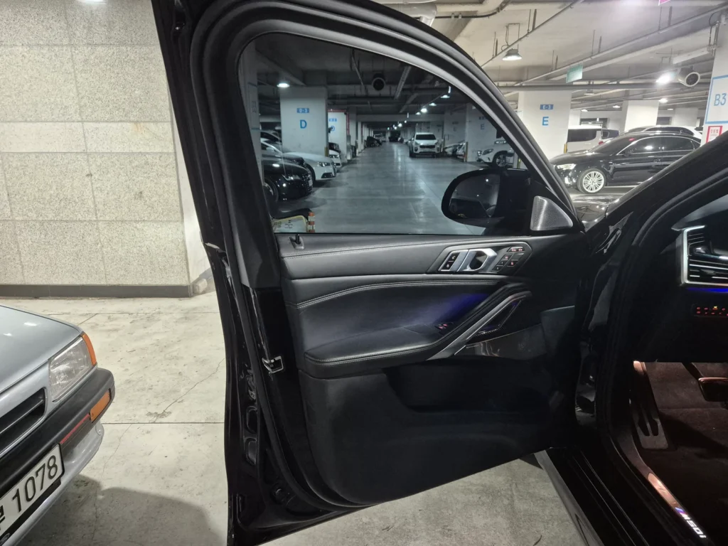 BMW X6 (G06) M50i 25th Anniversary Edition