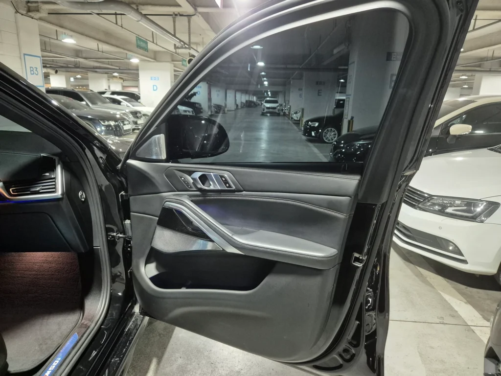 BMW X6 (G06) M50i 25th Anniversary Edition