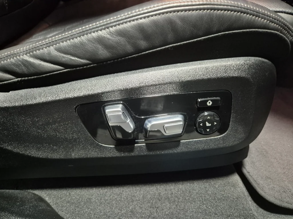 BMW X6 (G06) M50i 25th Anniversary Edition