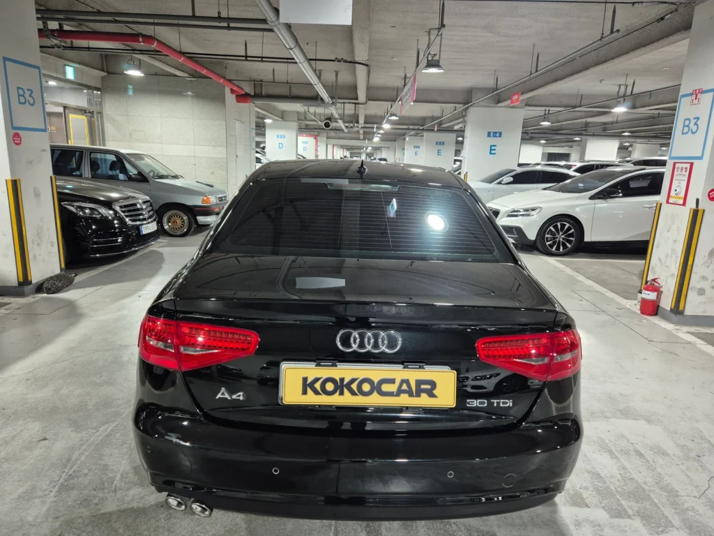 Audi New A4 30 TDI Dynamic