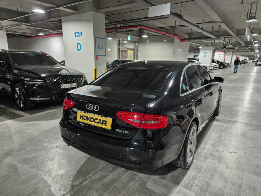 Audi New A4 30 TDI Dynamic