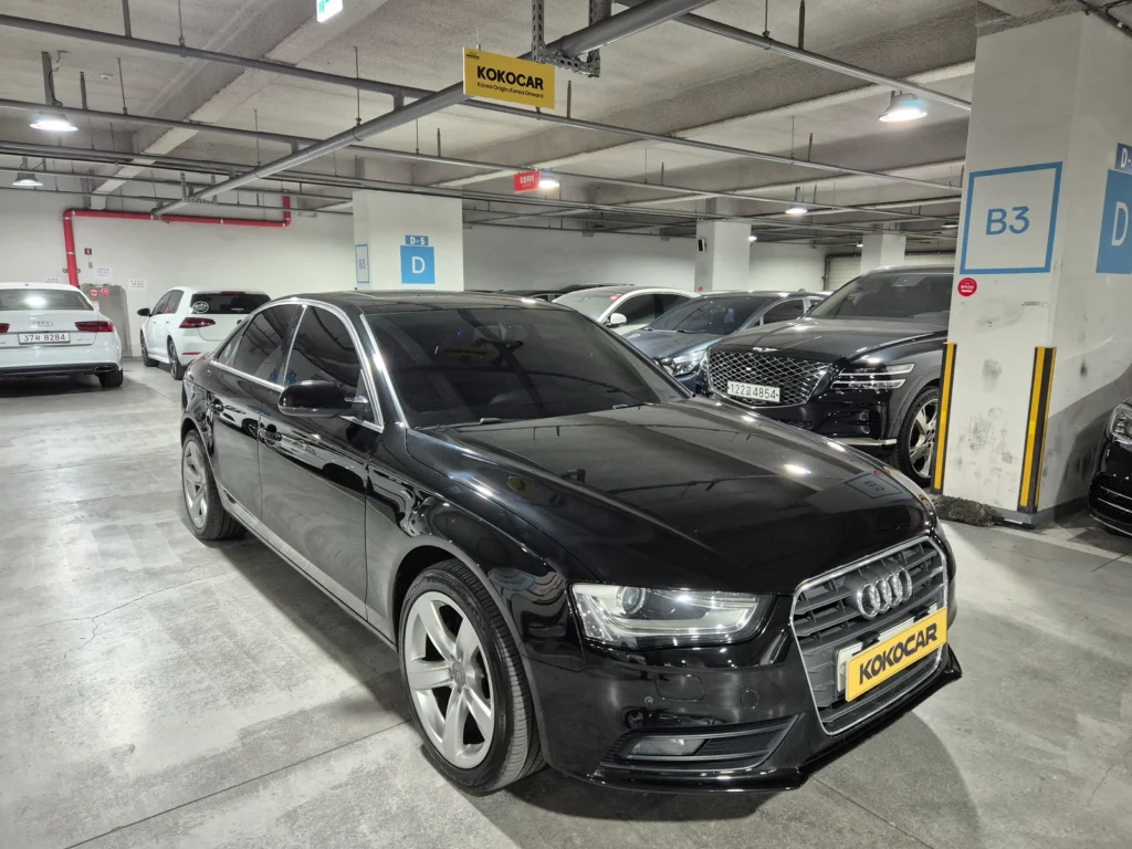 Audi New A4 30 TDI Dynamic