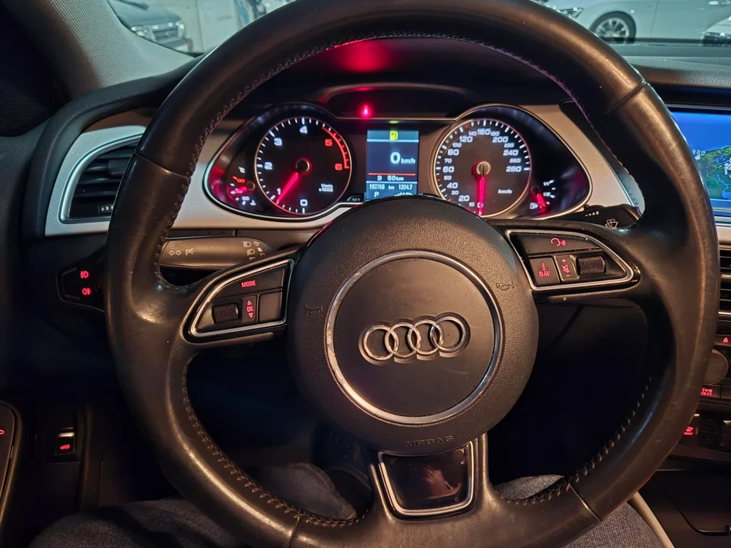 Audi New A4 30 TDI Dynamic