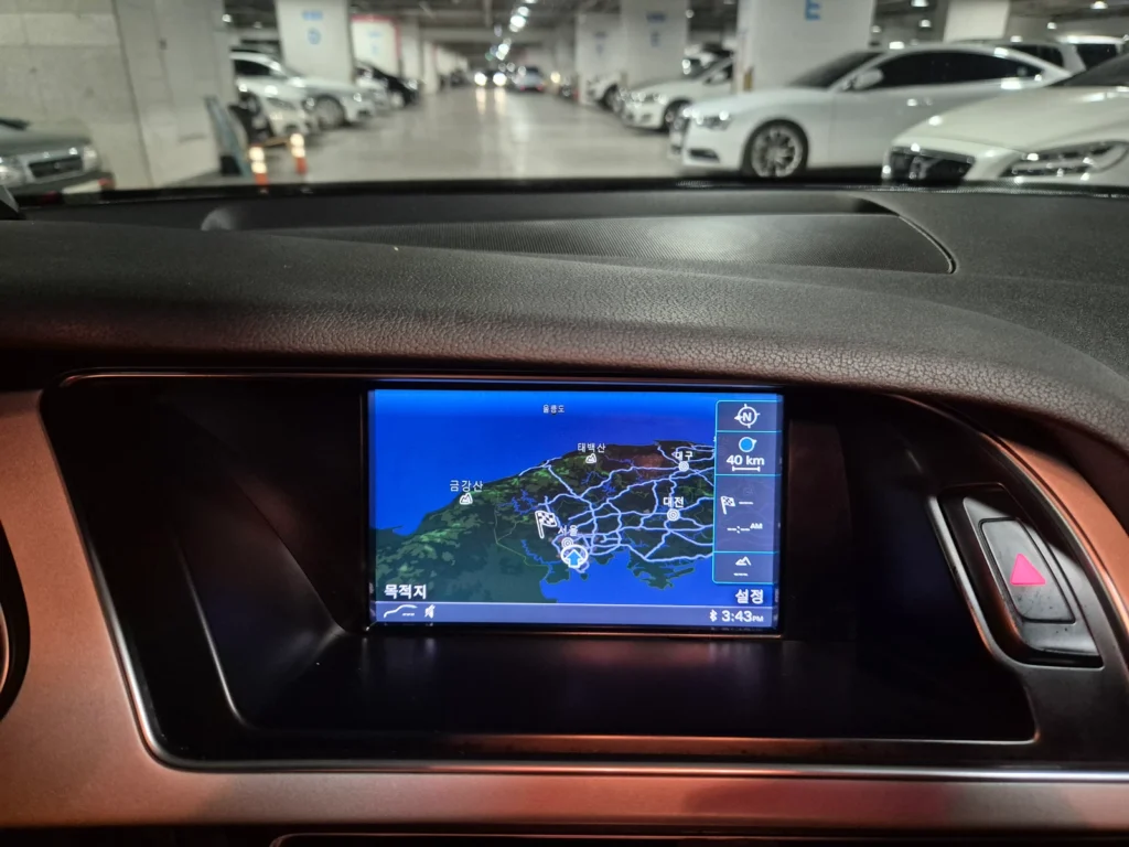 Audi New A4 30 TDI Dynamic