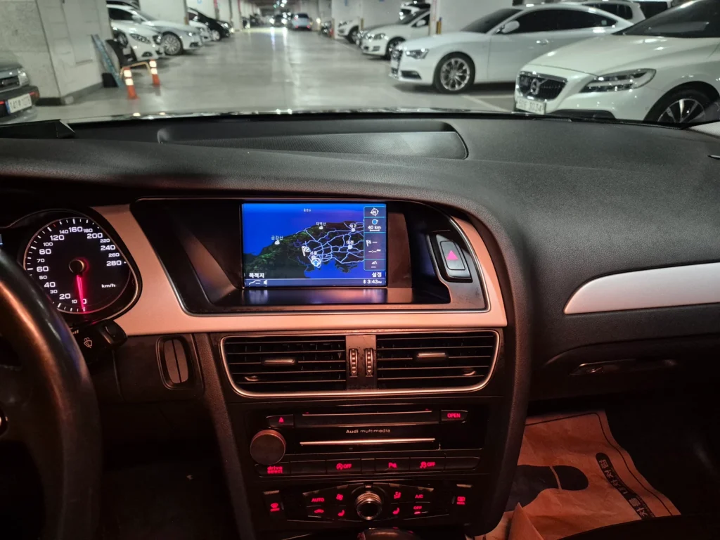 Audi New A4 30 TDI Dynamic