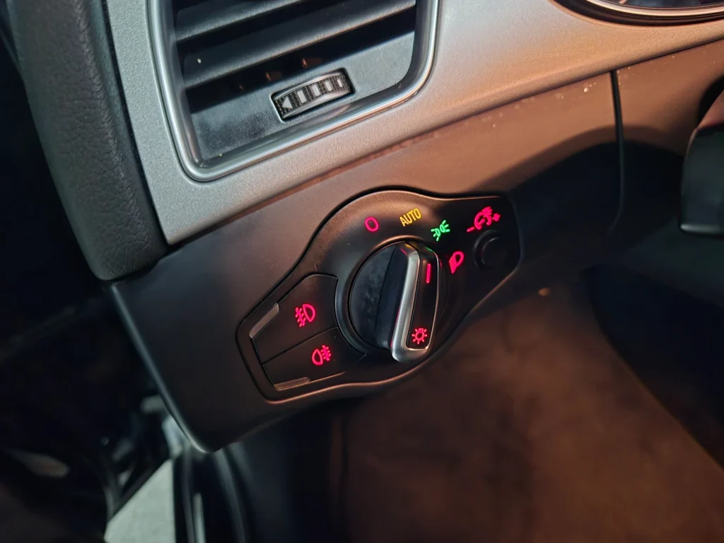 Audi New A4 30 TDI Dynamic