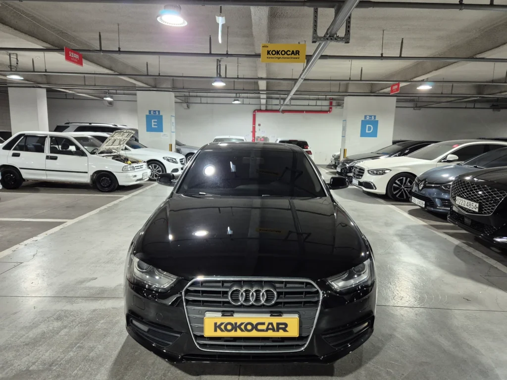 Audi New A4 30 TDI Dynamic