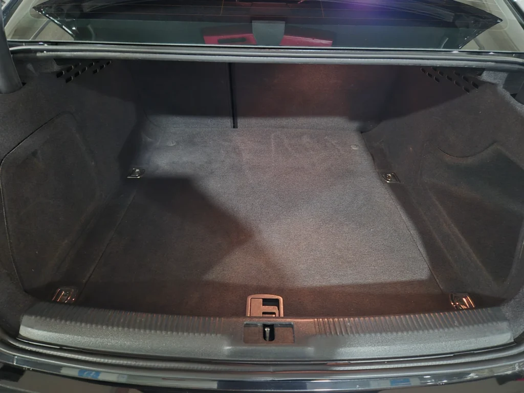 Audi New A4 30 TDI Dynamic