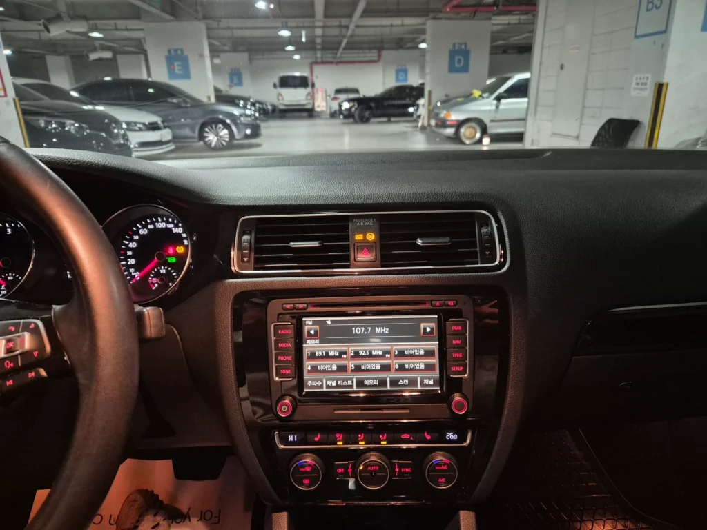 Volkswagen New Jetta 2.0 TDI BlueMotion Premium