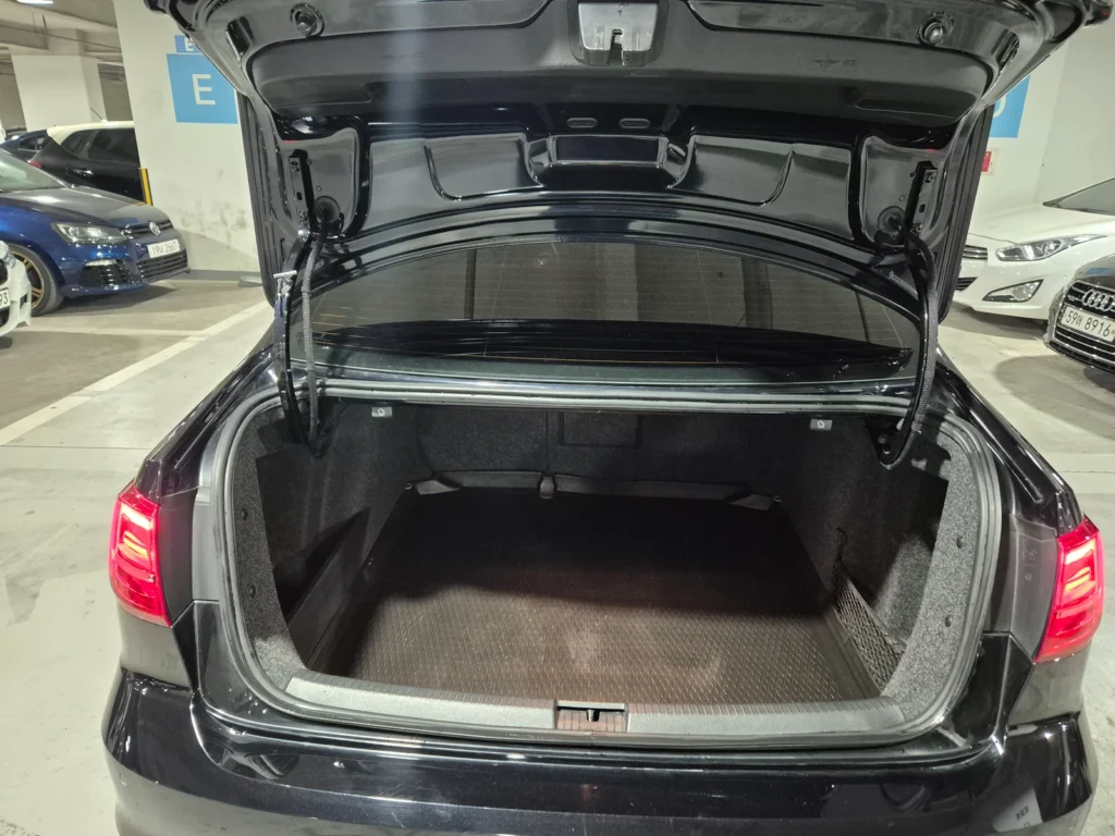 Volkswagen New Jetta 2.0 TDI BlueMotion Premium