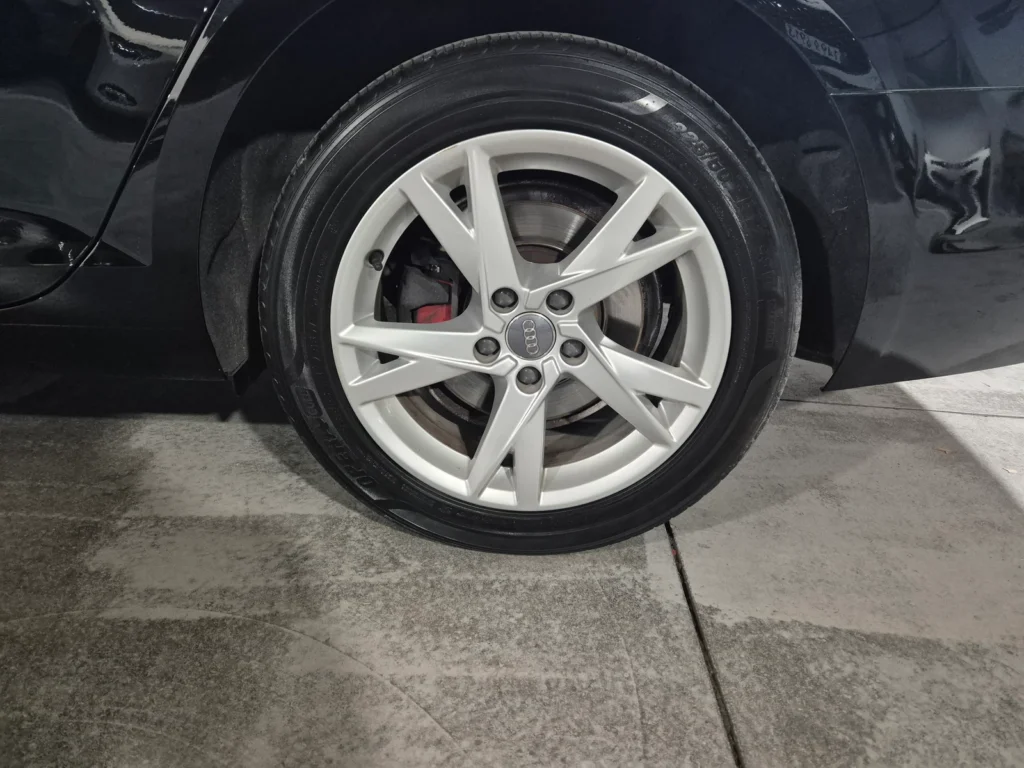 Audi A4 (B9) 35 TDI Premium