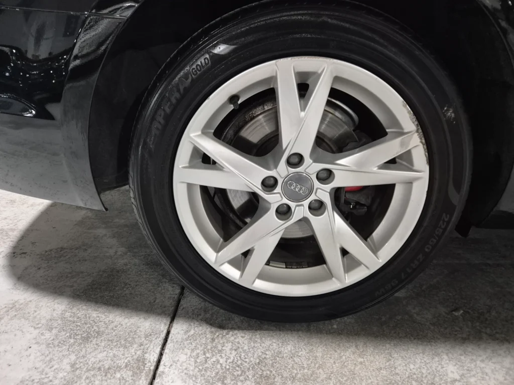 Audi A4 (B9) 35 TDI Premium