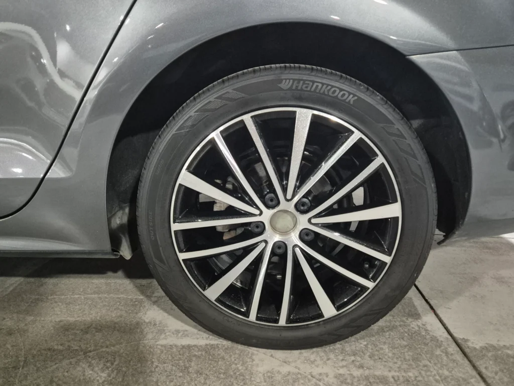 Volkswagen New Jetta 2.0 TDI BlueMotion