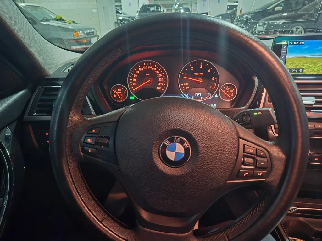 BMW 3 Series (F30) 320d