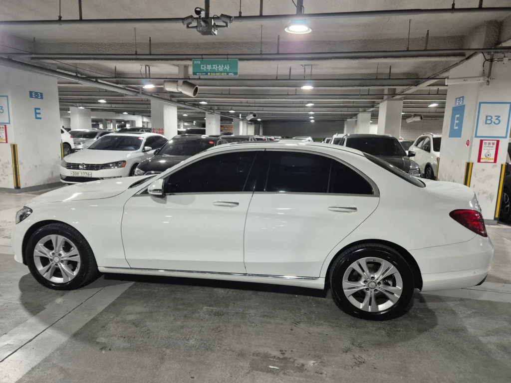 Benz C-Class W205 C220d 4MATIC