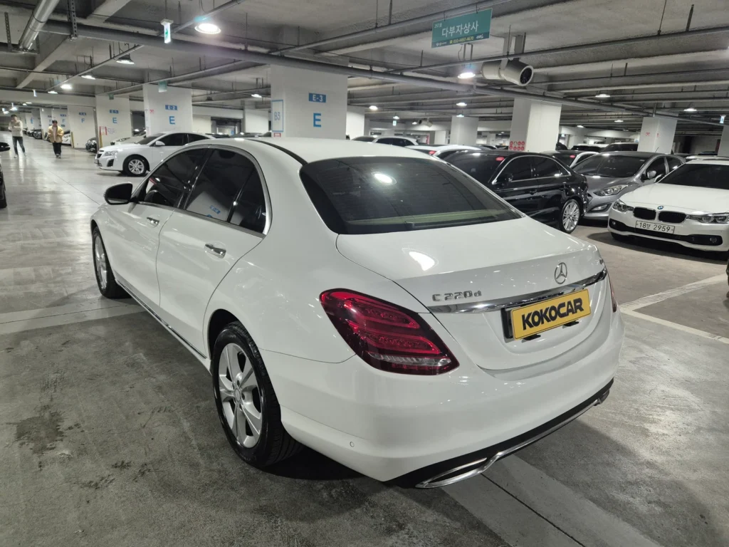 Benz C-Class W205 C220d 4MATIC