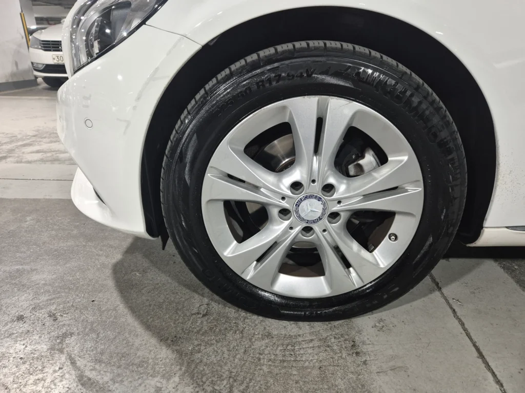 Benz C-Class W205 C220d 4MATIC