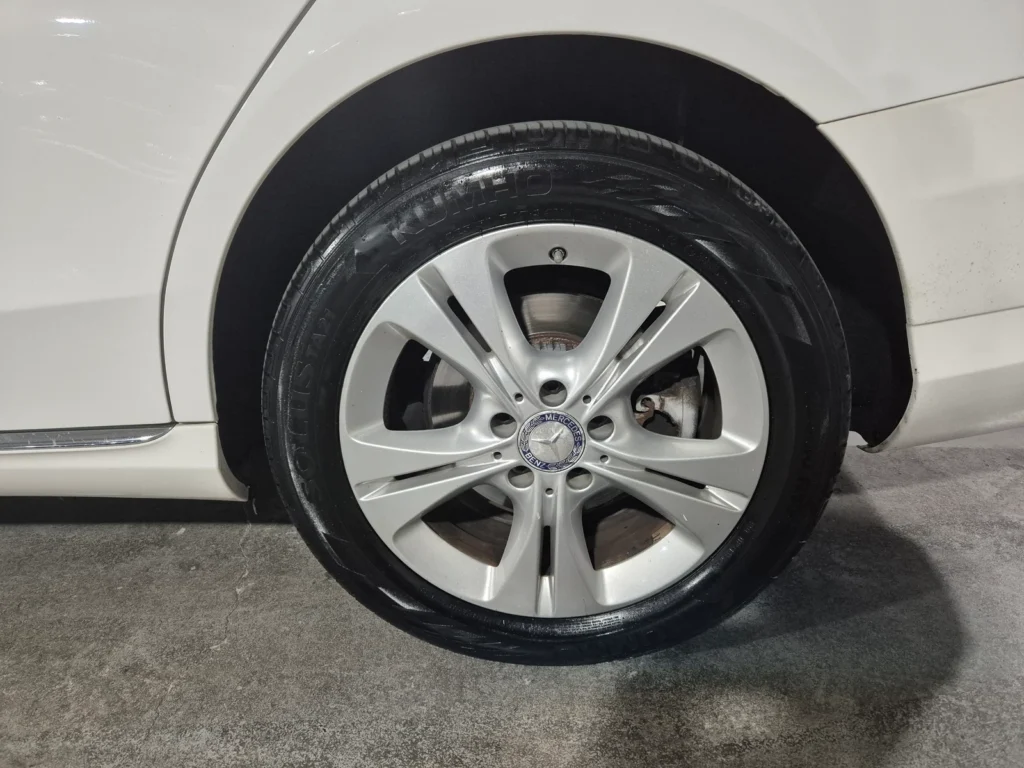 Benz C-Class W205 C220d 4MATIC