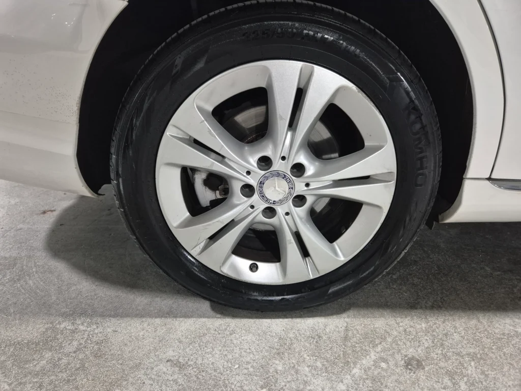 Benz C-Class W205 C220d 4MATIC