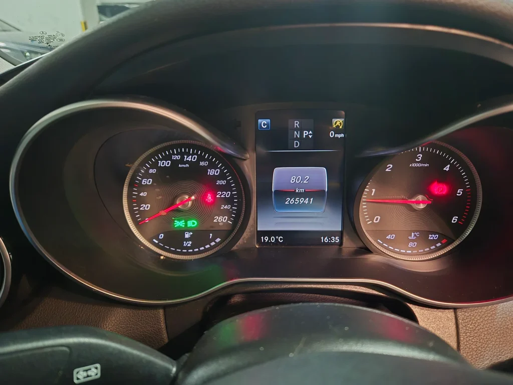 Benz C-Class W205 C220d 4MATIC