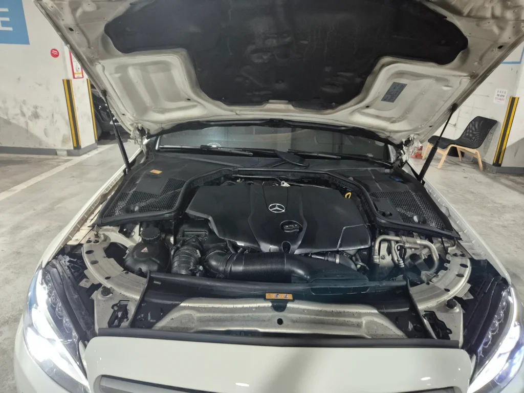 Benz C-Class W205 C220d 4MATIC