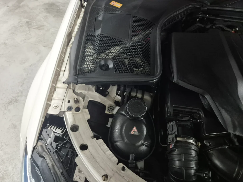 Benz C-Class W205 C220d 4MATIC