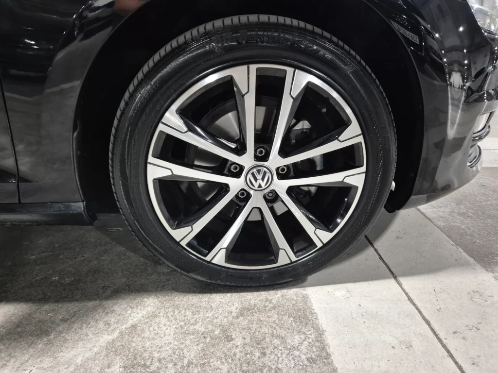 Volkswagen Golf 7th Generation 2.0 TDI Premium