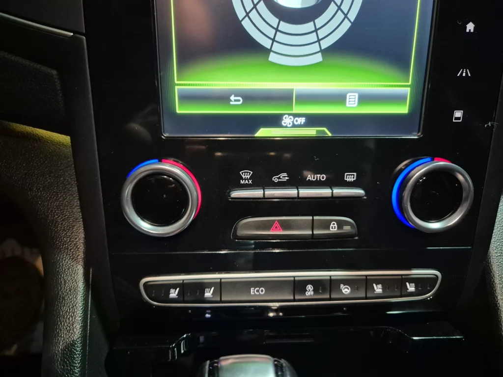 Renault-KoreaSamsung SM6 2.0 GDe RE