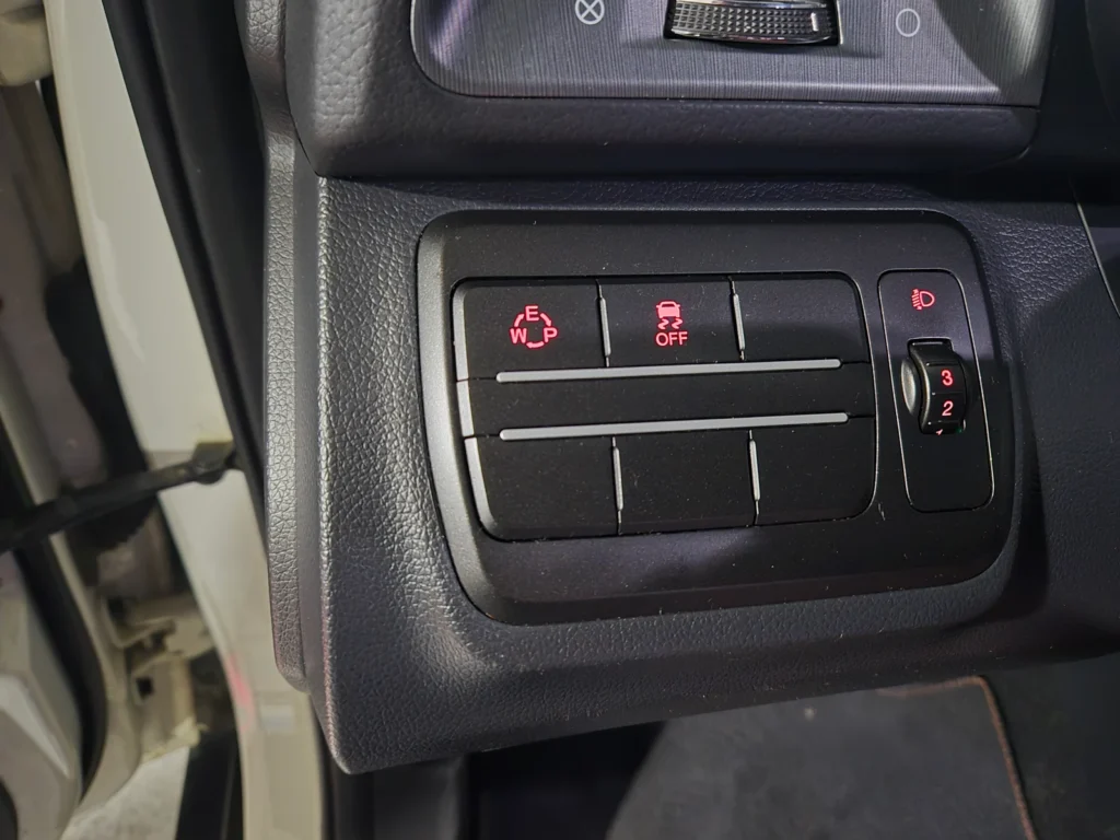 KG_Mobility_Ssangyong Tivoli Armor Gear Edition 2WD