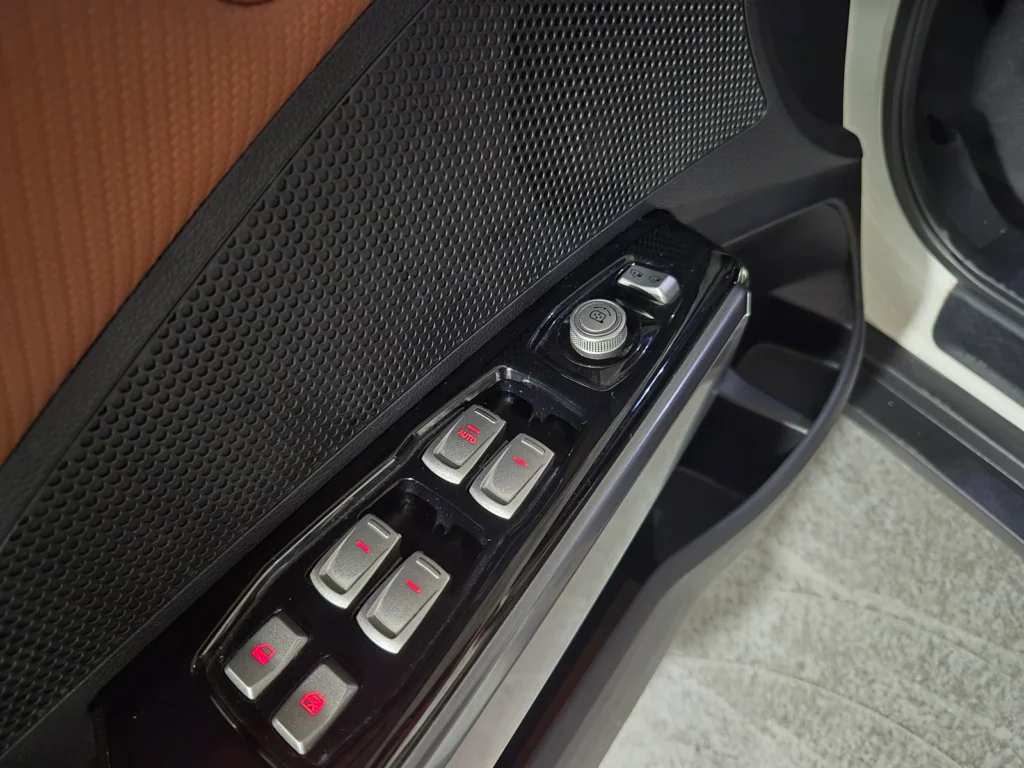 KG_Mobility_Ssangyong Tivoli Armor Gear Edition 2WD