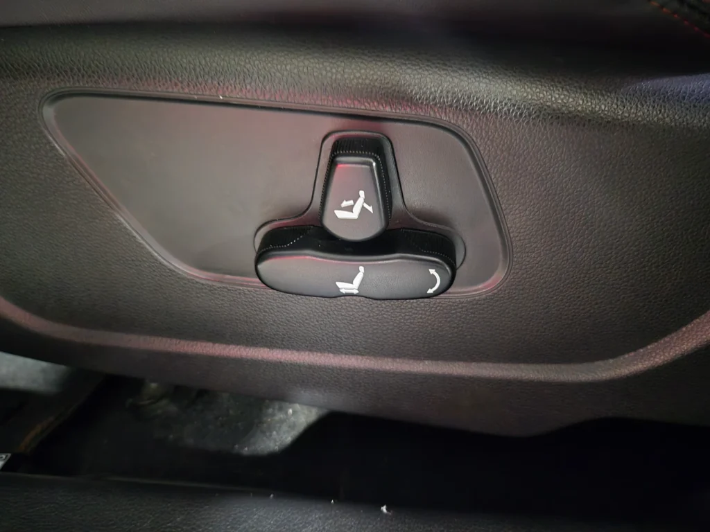 KG_Mobility_Ssangyong Tivoli Armor Gear Edition 2WD