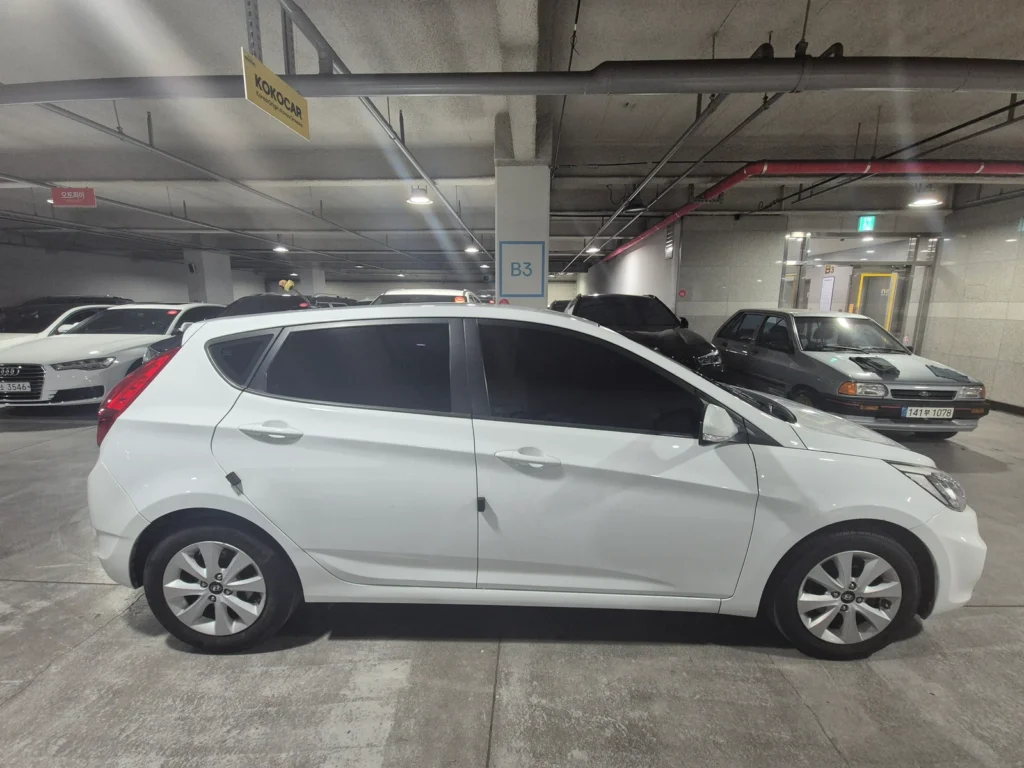 Hyundai Accent (new) Wit Diesel 1.6 VGT Modern