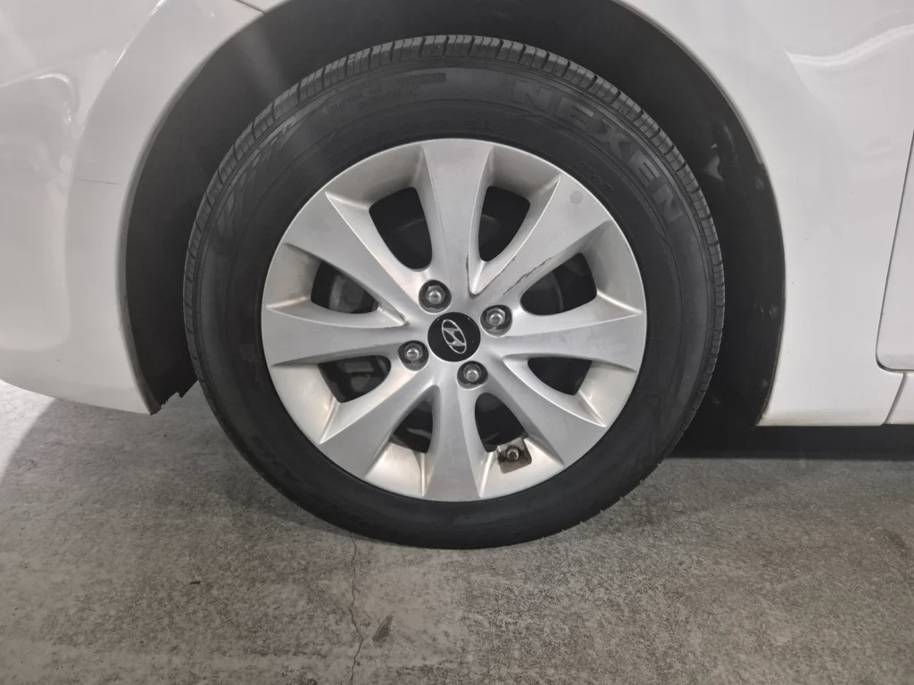 Hyundai Accent (new) Wit Diesel 1.6 VGT Modern