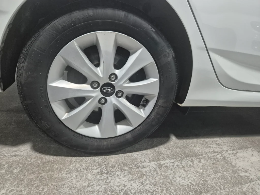 Hyundai Accent (new) Wit Diesel 1.6 VGT Modern