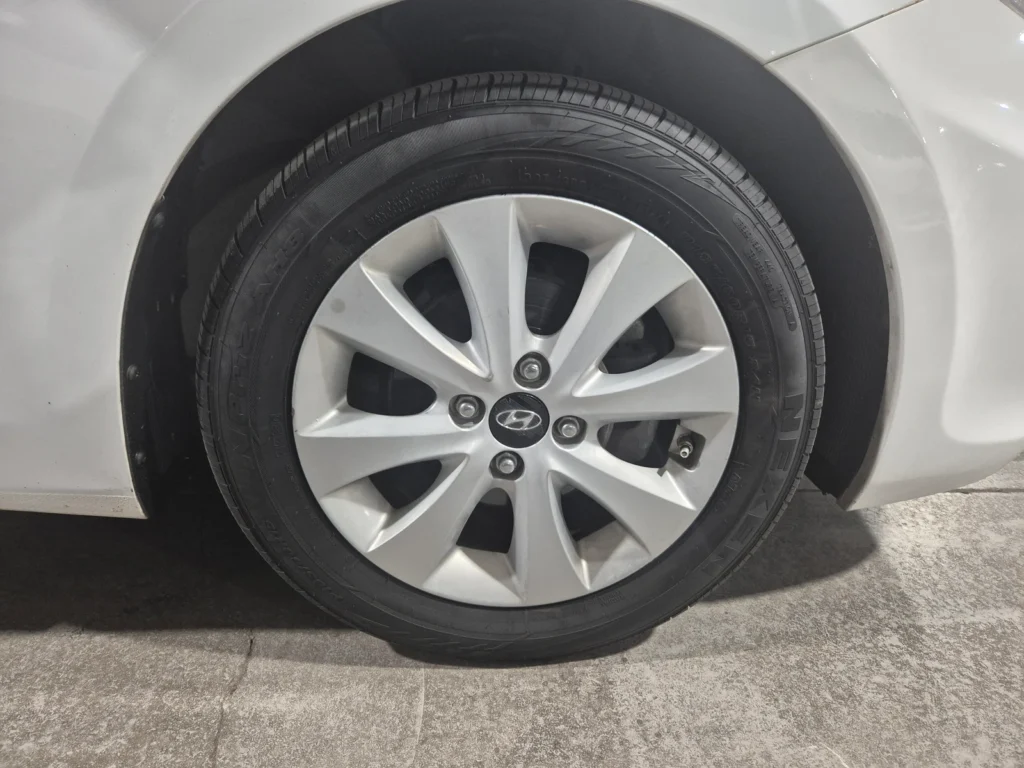 Hyundai Accent (new) Wit Diesel 1.6 VGT Modern