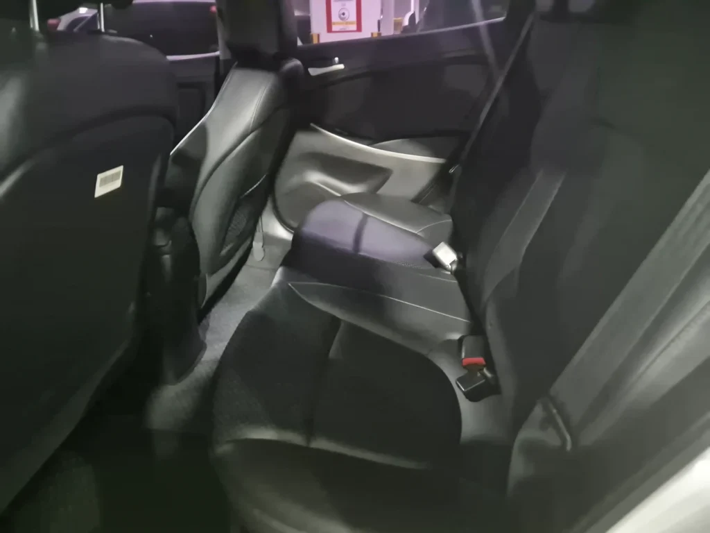 Hyundai Accent (new) Wit Diesel 1.6 VGT Modern