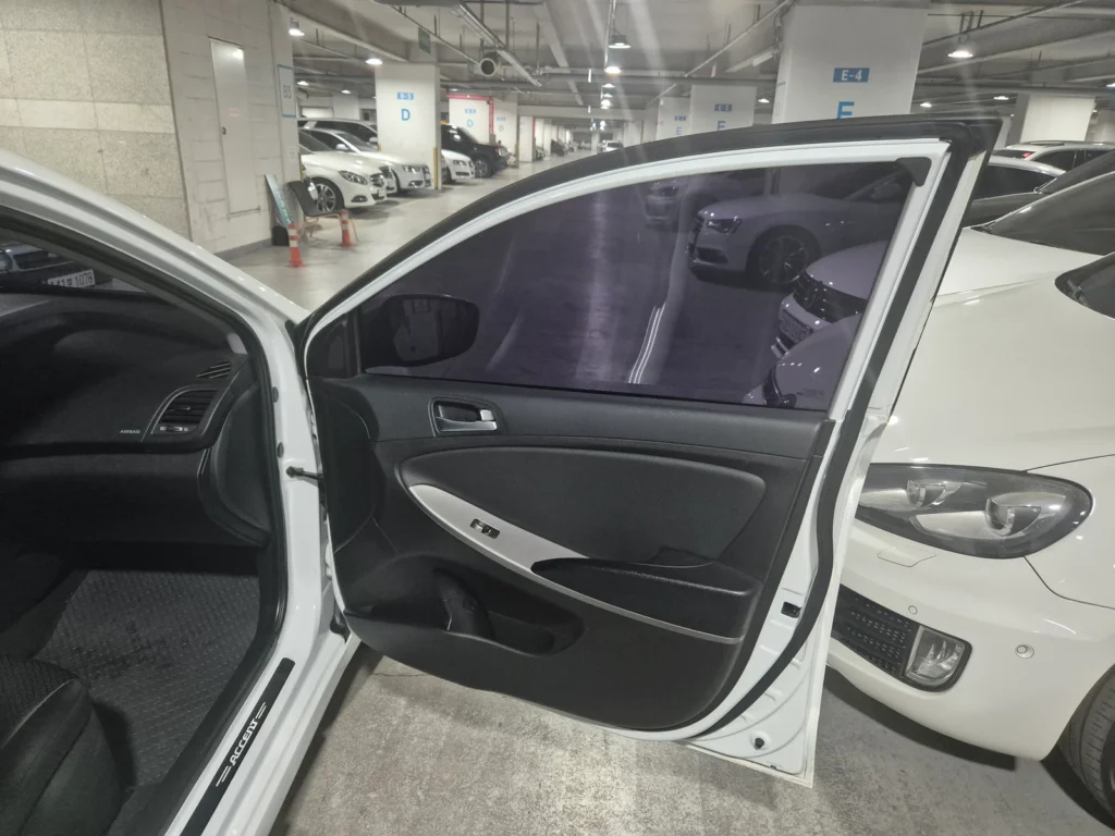 Hyundai Accent (new) Wit Diesel 1.6 VGT Modern