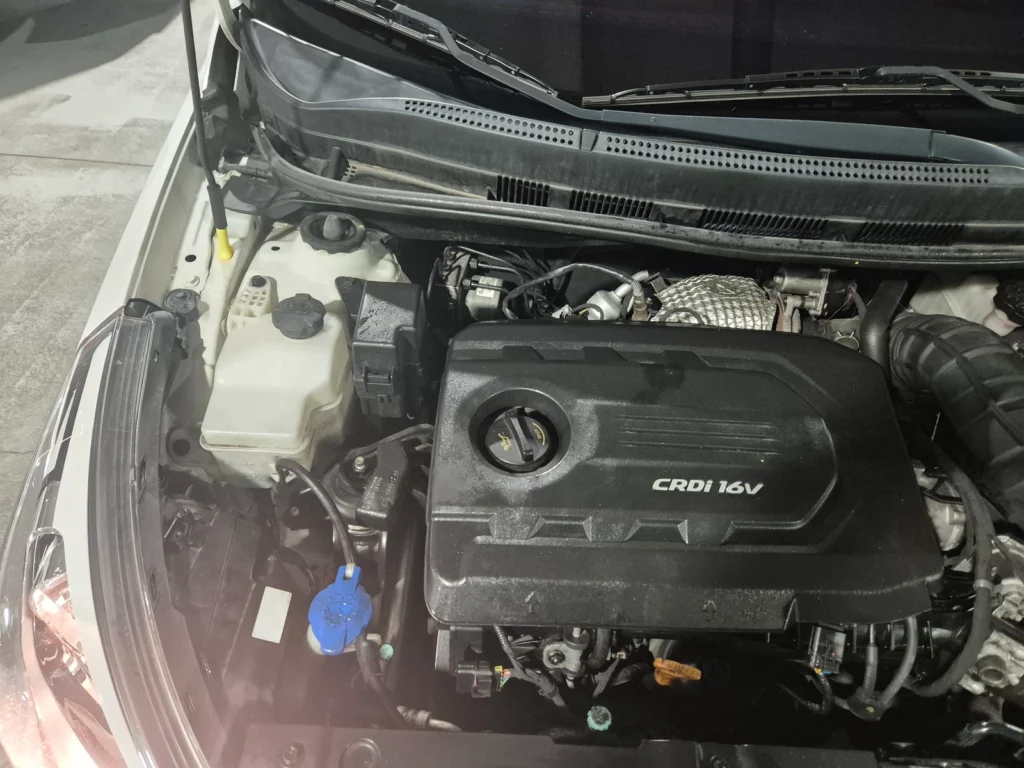 Hyundai Accent (new) Wit Diesel 1.6 VGT Modern