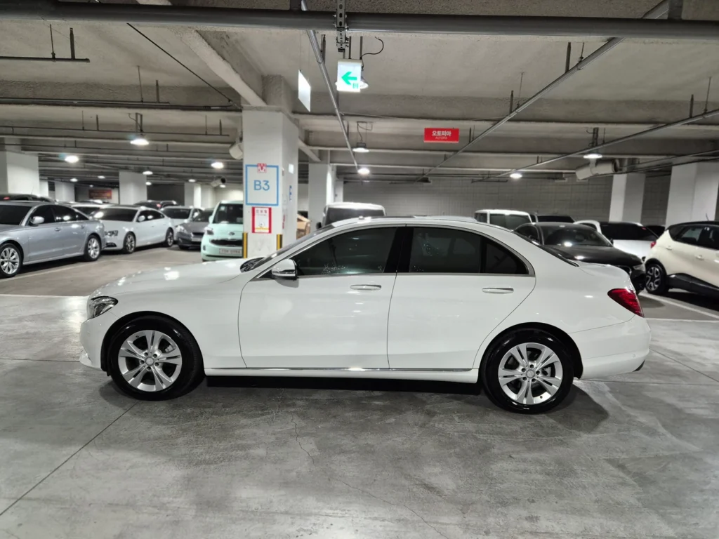 Benz C-Class W205 C220 d 4MATIC