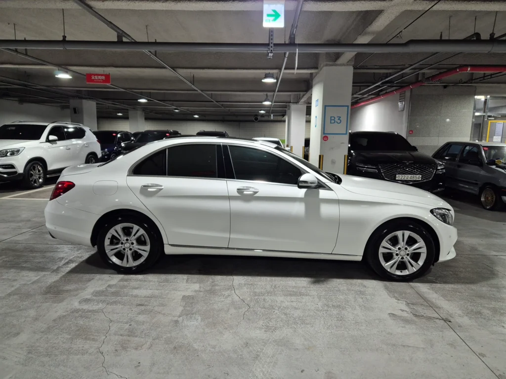 Benz C-Class W205 C220 d 4MATIC
