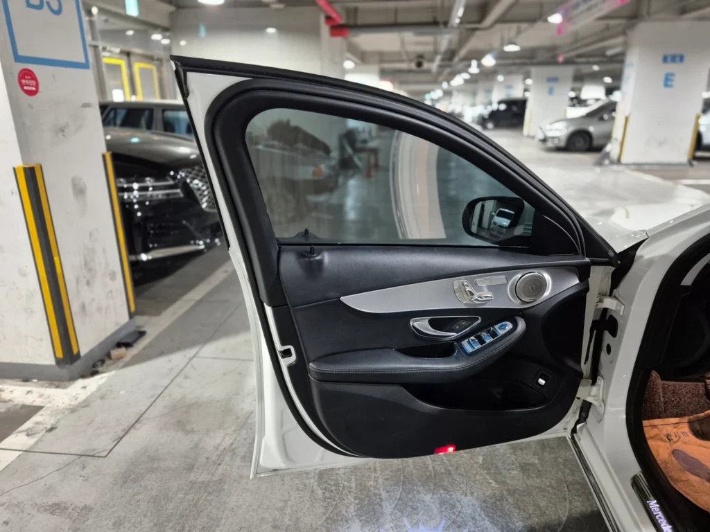 Benz C-Class W205 C220 d 4MATIC