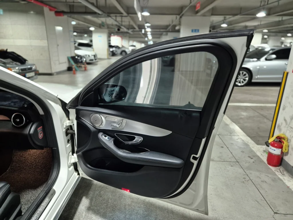 Benz C-Class W205 C220 d 4MATIC