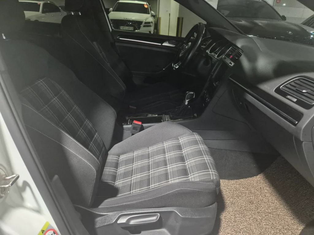 Volkswagen Golf 7th Gen 2.0 GTD Extreme Edition