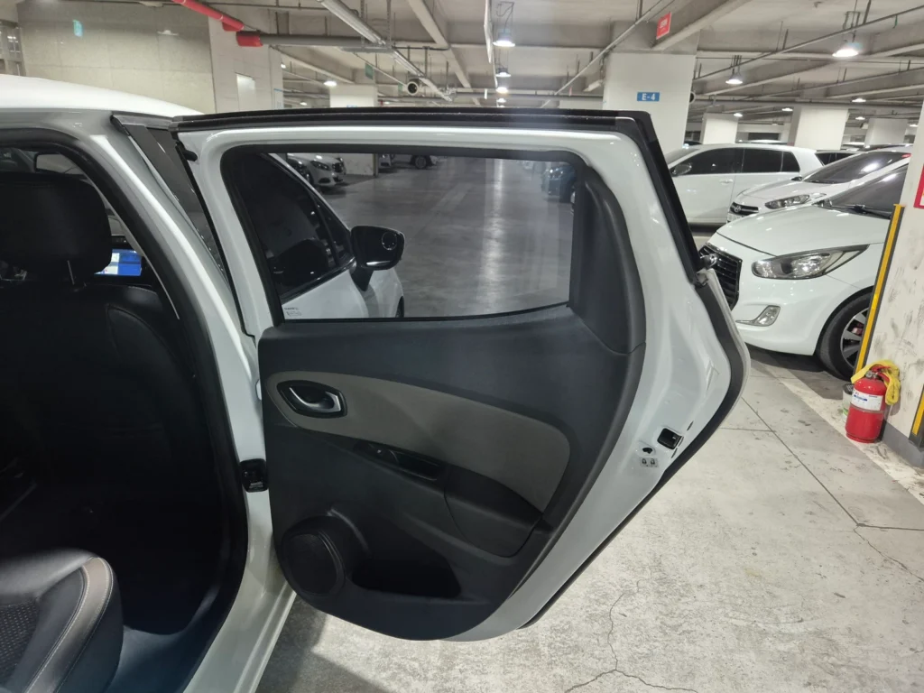 Renault-KoreaSamsung Clio Intens