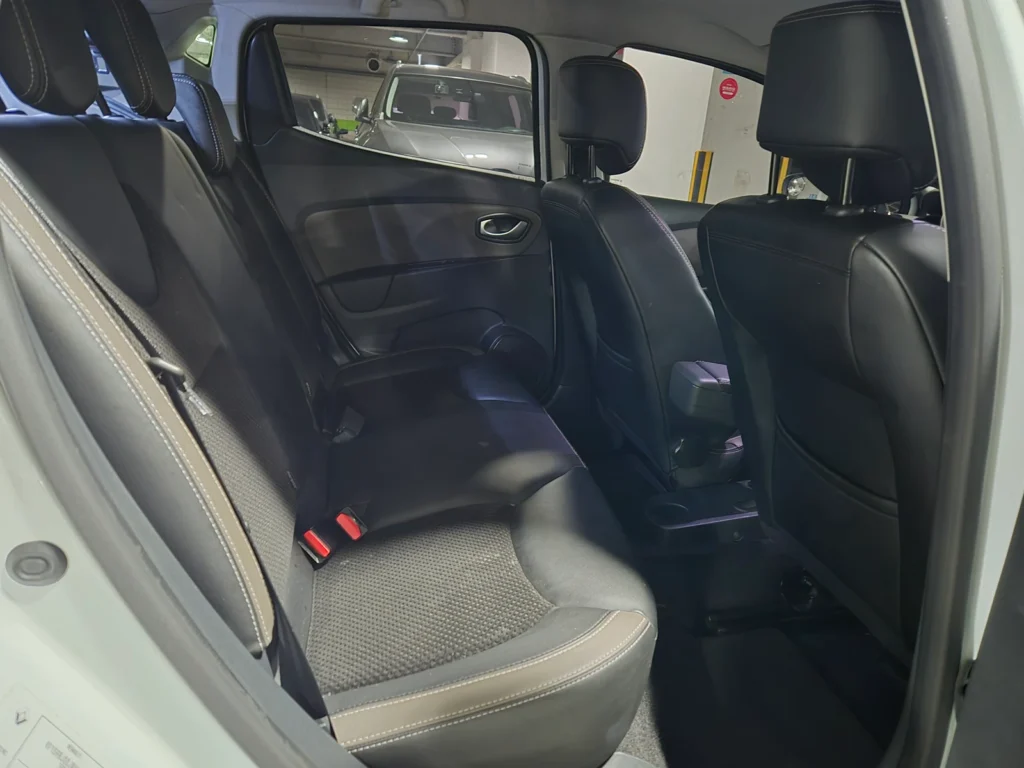 Renault-KoreaSamsung Clio Intens