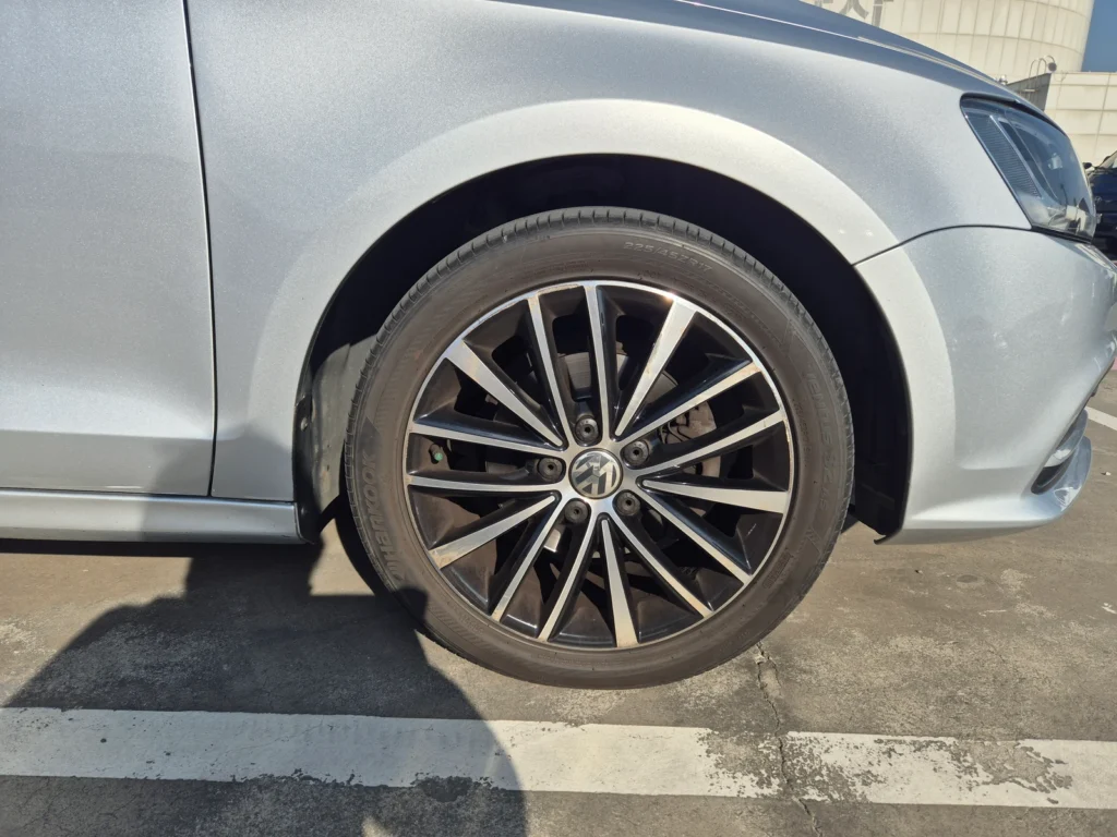 Volkswagen New Jetta 2.0 TDI BlueMotion